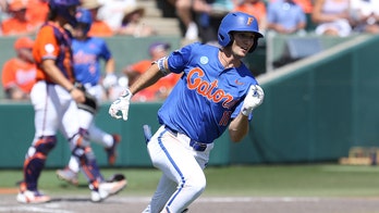 Heroic plays highlight Florida baseball's close win over Clemson in NCAA Super Regional