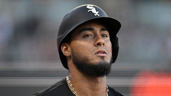 Lenyn Sosa gets hit in the face with baseball as White Sox near franchise record for most losses